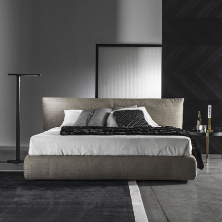 Casanova 76" x 80" Bed, King