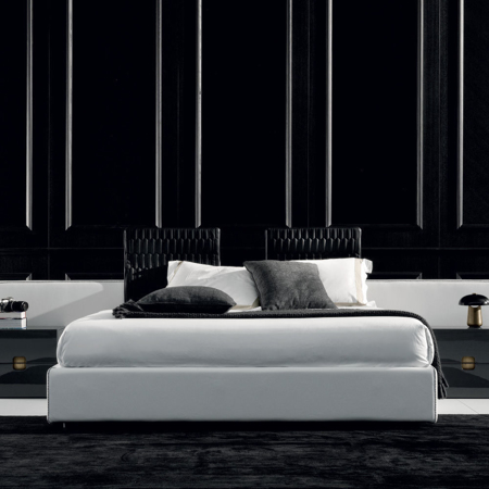Corsocomo 60" x 80" Bed, Queen