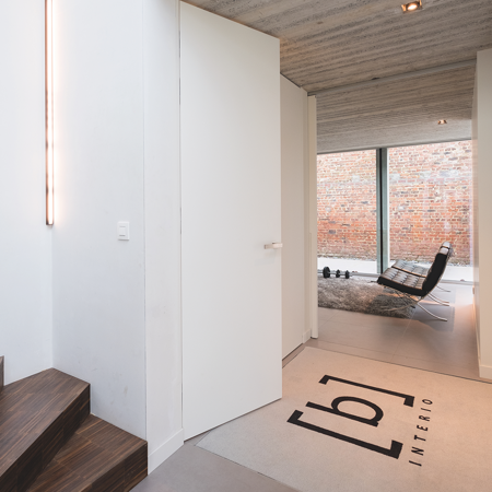 Frameless Modern Interior Door Filo Muro Individuale 2'-8" x 8'-0"