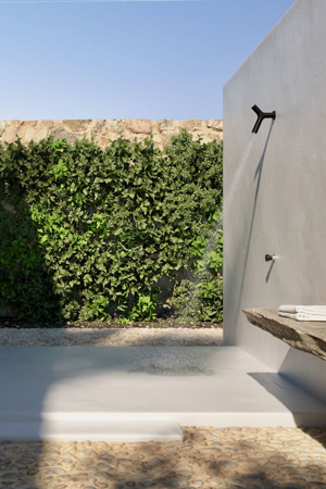 Apollo 01 Wall-Mounted Brass Showerhead Without Lighting