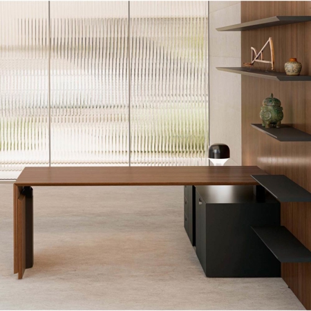 Quaranta5 Height-Adjustable Executive Table