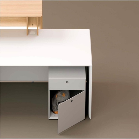 Quaranta5 Reception Desk